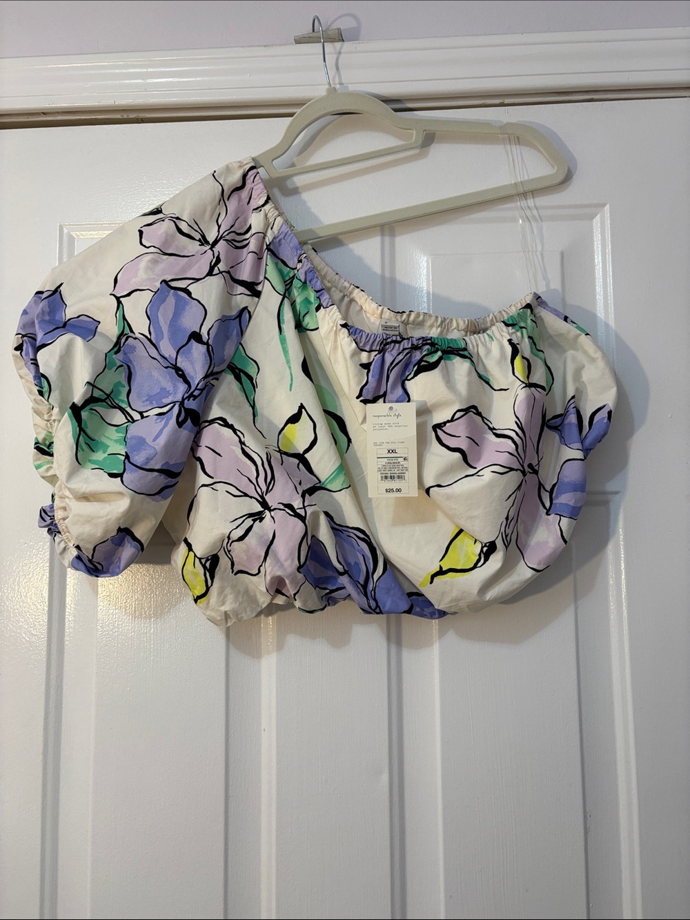 A New Day brand Cropped Top Size XXL. New w tag